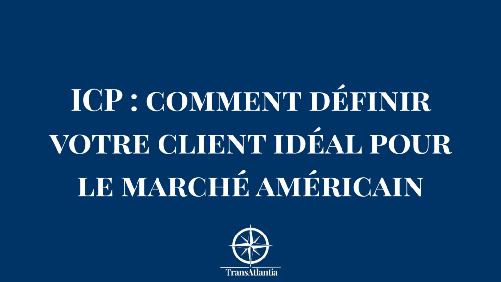 Entrepreneur français définissant son profil de client idéal américain avec critères démographiques et psychographiques sur tableau blanc