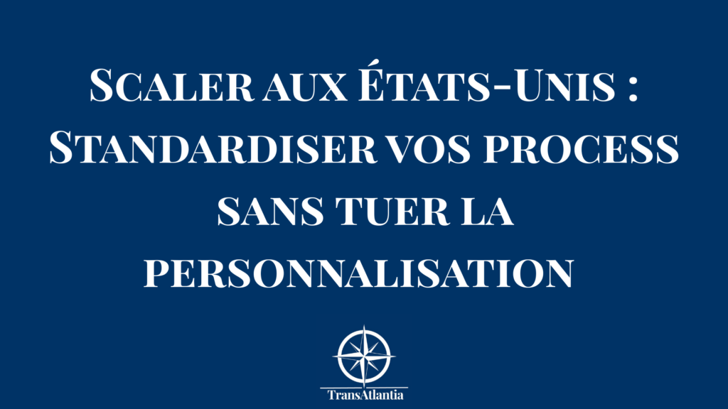 Équipe commerciale ajustant des workflows de vente pour le marché américain sur un tableau blanc.